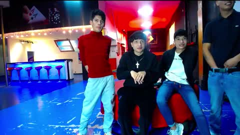 THOMAS AND DAMIAND online show from September 14, 7:02 pm