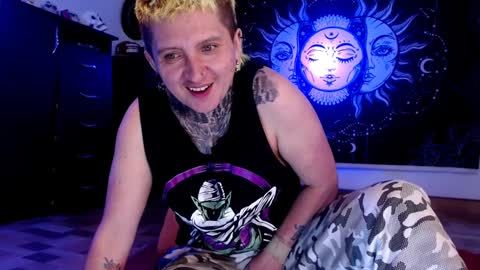          HEHIM  online show from January 8, 11:41 pm