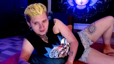          HEHIM  online show from January 9, 10:52 pm