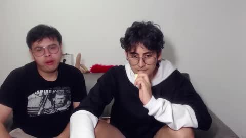 Snapshot of fuck_blow chatting on November 16, 3:45 am uwu online show from November 16, 3:45 am