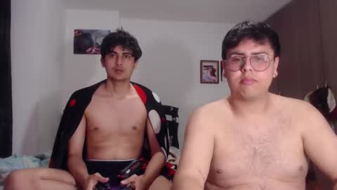 Snapshot of fuck_blow chatting on November 21, 11:47 pm uwu online show from November 21, 11:47 pm