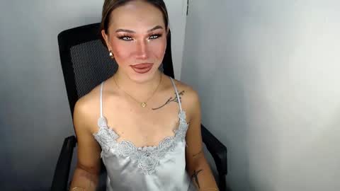 sweetyJENNY online show from April 11, 4:28 am