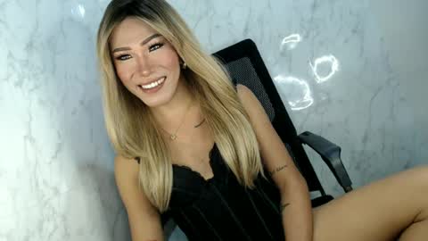 Snapshot of fuckerjenny8 chatting on June 18, 5:50 pm sweetyJENNY online show from June 18, 5:50 pm