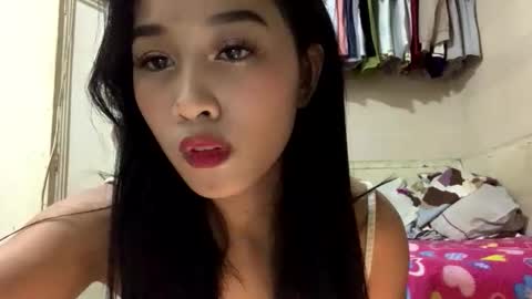 Snapshot of fucking_hannah02 chatting on April 2, 1:31 pm fucking_hannah02 online show from April 2, 1:31 pm