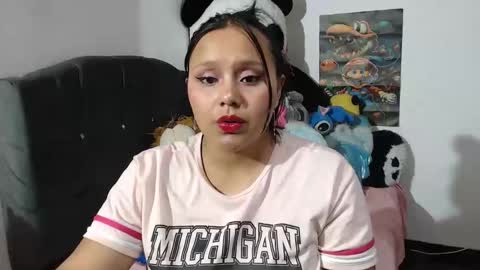 Mia and Gary  online show from December 16, 3:19 am