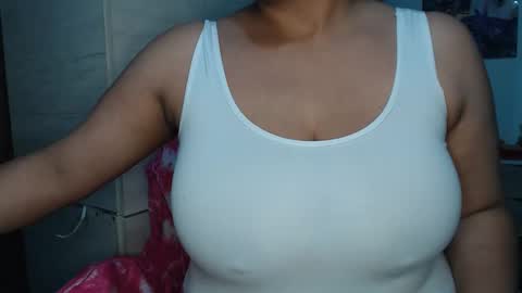 Mia and Gary  online show from October 7, 2:20 am