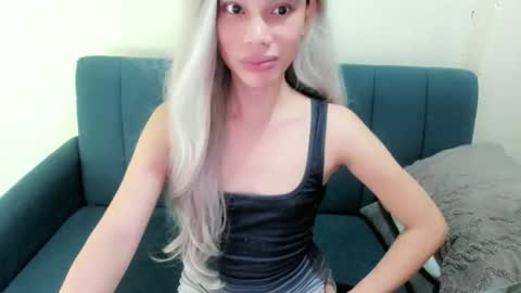 Snapshot of fuckingsexy143 chatting on February 14, 7:21 pm fuckingsexy143 online show from February 14, 7:21 pm