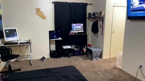 Bubblebuttslut online show from November 13, 12:37 pm