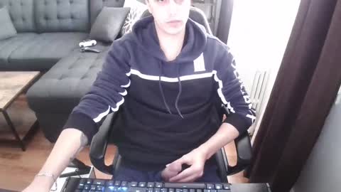 Snapshot of fululandready chatting on December 2, 3:25 pm fullandready online show from December 2, 3:25 pm