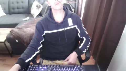 Snapshot of fululandready chatting on December 5, 4:01 pm fullandready online show from December 5, 4:01 pm