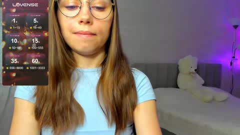 Snapshot of fun__nd__bun chatting on February 7, 11:47 am fun__nd__bun online show from February 7, 11:47 am