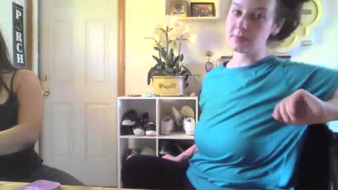 Linnys Palace online show from September 19, 2:51 pm