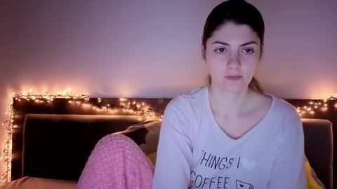 Elona  online show from February 10, 10:41 am