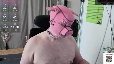 Piggy online show from May 5, 2:47 pm
