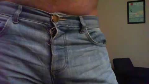 Snapshot of funslimguy chatting on February 6, 9:06 pm Funslimguy online show from February 6, 9:06 pm