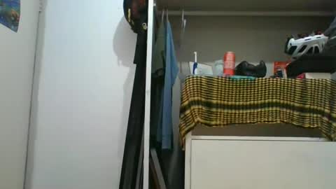 Snapshot of funslimguy chatting on September 24, 3:43 am Funslimguy online show from September 24, 3:43 am