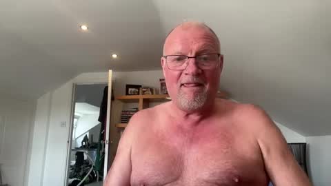 funtime88888 online show from April 10, 1:49 pm