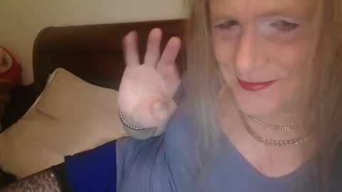 Snapshot of funtimetgirl chatting on February 23, 10:49 am Jessie Love online show from February 23, 10:49 am