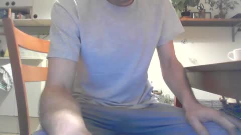 Snapshot of furtaky00 chatting on January 4, 1:42 am furtaky00 online show from January 4, 1:42 am