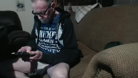 Snapshot of futch1050 chatting on December 7, 1:58 am Futch1950 online show from December 7, 1:58 am