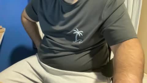 Snapshot of fuzitzu2 chatting on September 24, 7:55 am fuzitzu2 online show from September 24, 7:55 am