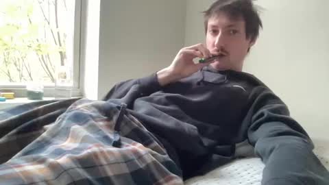 Snapshot of fuzzedpeach chatting on October 31, 12:06 pm fuzzedpeach online show from October 31, 12:06 pm