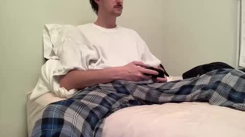 Snapshot of fuzzedpeach chatting on December 2, 11:34 pm fuzzedpeach online show from December 2, 11:34 pm