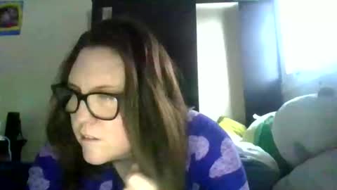 fuzzypeaches87 online show from March 22, 6:22 pm