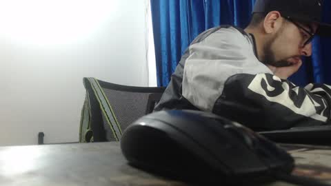 Snapshot of fvckhorneyguy chatting on February 2, 2:38 am andrew online show from February 2, 2:38 am