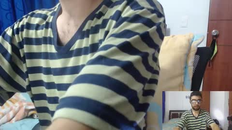 Snapshot of fvckhorneyguy chatting on February 13, 4:22 am andrew online show from February 13, 4:22 am
