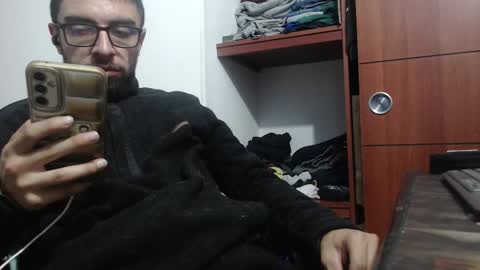 Snapshot of fvckhorneyguy chatting on February 16, 6:32 am andrew online show from February 16, 6:32 am