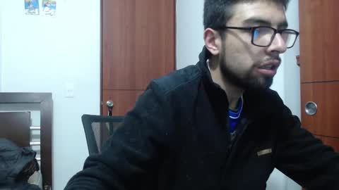 Snapshot of fvckhorneyguy chatting on February 25, 5:08 am andrew online show from February 25, 5:08 am