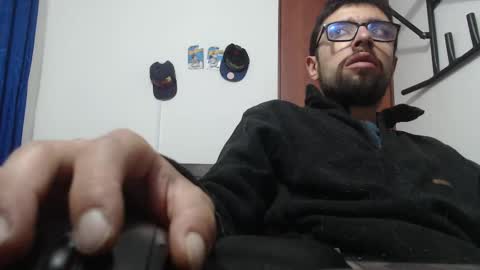 Snapshot of fvckhorneyguy chatting on March 4, 1:55 am andrew online show from March 4, 1:55 am