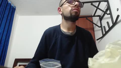 Snapshot of fvckhorneyguy chatting on March 8, 5:38 am andrew online show from March 8, 5:38 am