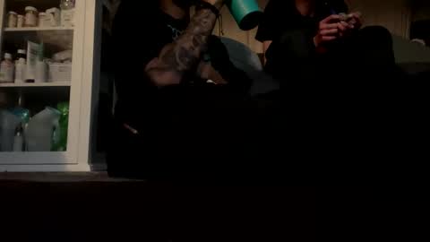 Snapshot of fvvkboyy chatting on January 6, 5:30 am fvvkboyy online show from January 6, 5:30 am