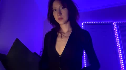 Snapshot of g0ddessluna1800 chatting on March 3, 5:09 am Goddess Luna online show from March 3, 5:09 am