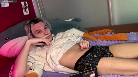 g4tito online show from April 1, 9:54 am