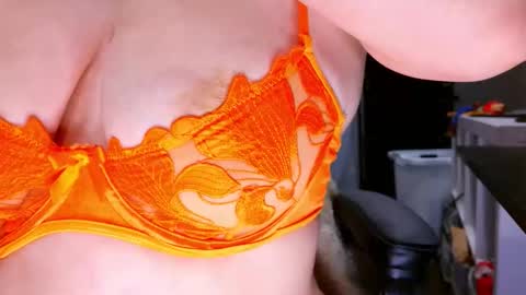 Snapshot of gaaby_ chatting on February 27, 12:21 am gaaby online show from February 27, 12:21 am