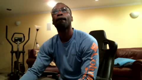 James online show from April 4, 4:00 am