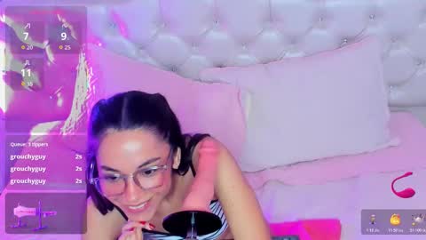 Snapshot of gabbieskinny chatting on October 22, 3:23 pm gabbieskinny online show from October 22, 3:23 pm