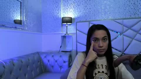 gabbieskinny online show from May 7, 12:10 pm