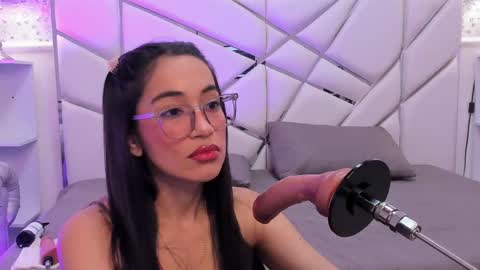 gabbieskinny online show from May 12, 2:58 pm