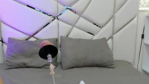 gabbieskinny online show from May 16, 11:42 am