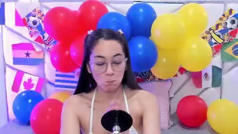 gabbieskinny online show from June 27, 11:37 am