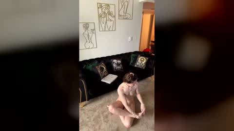 Snapshot of gabbivtate chatting on April 2, 4:59 pm Gabbi Von Tate online show from April 2, 4:59 pm