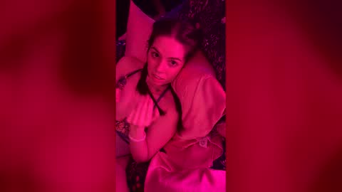 Snapshot of gabbivtate chatting on April 15, 12:06 am Gabbi Von Tate online show from April 15, 12:06 am