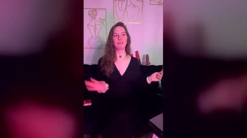 Snapshot of gabbivtate chatting on May 15, 2:18 am Gabbi Von Tate online show from May 15, 2:18 am