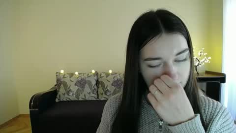 Snapshot of gabby_di chatting on January 14, 11:10 am Jaklin online show from January 14, 11:10 am