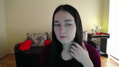 Snapshot of gabby_di chatting on April 4, 8:56 am Jaklin online show from April 4, 8:56 am