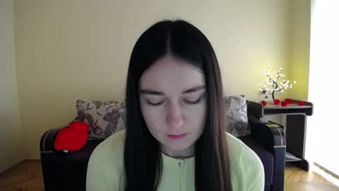 Snapshot of gabby_di chatting on April 17, 8:39 am Jaklin online show from April 17, 8:39 am